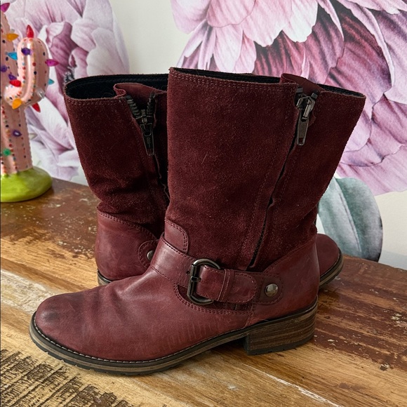 Clarks Dark Red Suede and Leather Heeled Boots - Picture 2 of 9